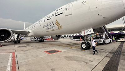 After Singapore Airlines turbulence accident, flight crews urge buckling up