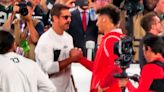 Aaron Rodgers at Jets Game for First Time Since Season-Ending Injury, Chats with Travis Kelce & Patrick Mahomes