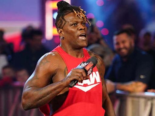 Cody Rhodes Says Beating R-Truth Is Part Of Finishing His Story - PWMania - Wrestling News