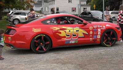 Ka-Chow! Lightning McQueen replica pays a visit to Brockville, Ont.