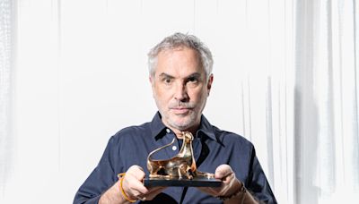 Alfonso Cuarón Says He’s Been Trying To Develop A Horror Film And Talks Why David Fincher & James Cameron...