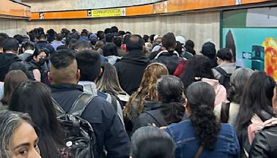 Metro de CDMX inicia lunes con el pie izquierdo: hay fallas en Línea 4, Línea 7 y Línea 9