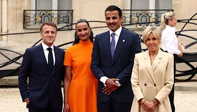 France's 5ft7in president is hard to spot in world leaders picture