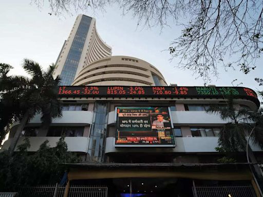 Sensex, Nifty tumble after FM hikes STT on F&O | Business Insider India