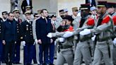 Le titre de chef des armées pour le président est-il « honorifique » comme l’affirme Marine Le Pen ?