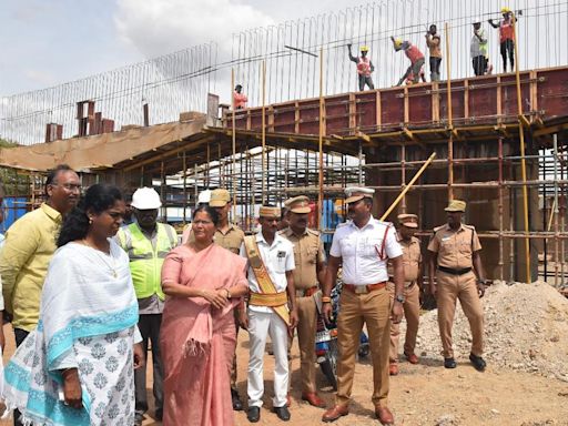 Perambalur Collector requests NHAI to improve safety measures at bridge construction sites