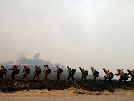 19,000-acre wildfire in Santa Barbara County prompts evacuations near vineyards, Neverland Ranch