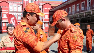 Bombeiros do Rio são condecorados por ações no Rio Grande do Sul | Rio de Janeiro | O Dia