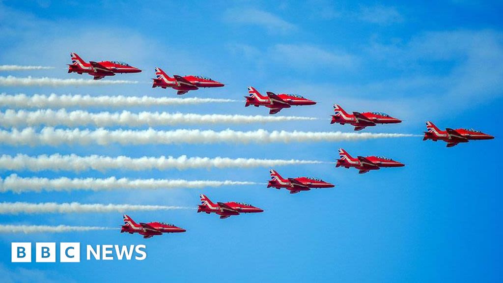 Blackpool Air Show returns to the seaside skies with Red Arrows