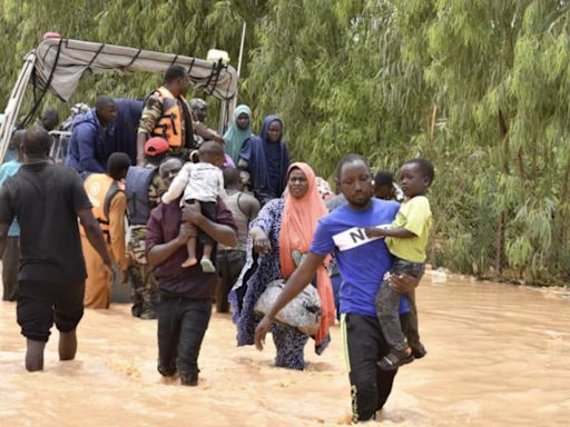 Unprecedented Niger floods displace 1.1 million as devastation grows