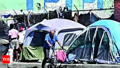 US SC allows ban on homeless people sleeping outdoors - Times of India