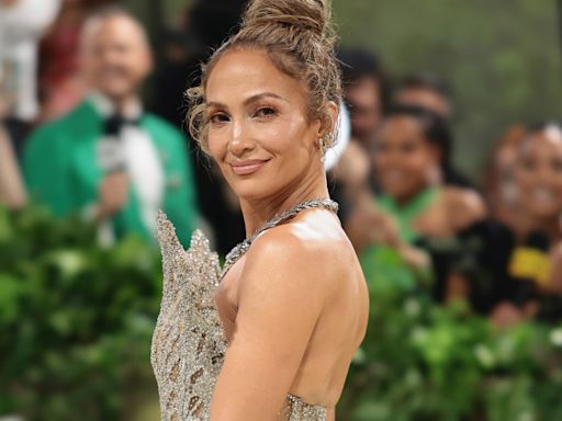 Jennifer Lopez denuncia el uso de la inteligencia artificial para mostrarla con 'arrugas'