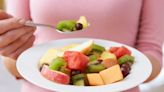 ¿Qué frutas y verduras ayudan a prevenir la aparición de caries dentales?