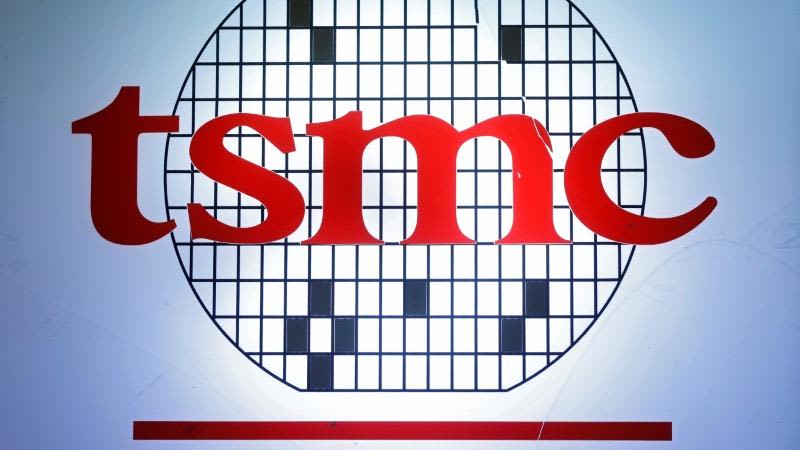 SK Group chairman meets TSMC chief, discusses AI chips