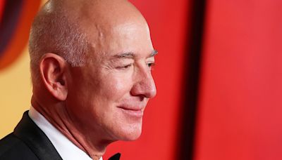 Jeff Bezos Has Worst Response Ever to Washington Post Turmoil