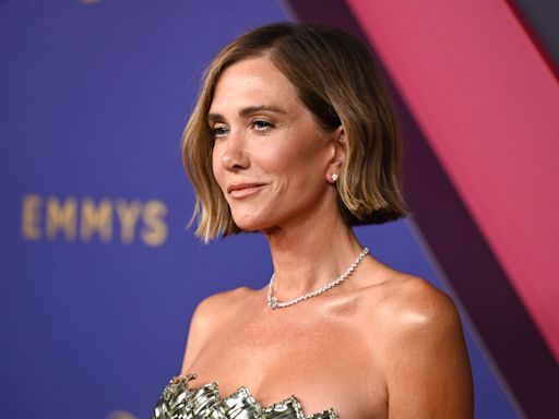 Kristen Wiig Reinvents Dressing-Like-the-Actual-Award at the Emmys 2024 in Metallic Gold Basket Weave