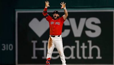 Alex Cora’s decision to pinch-hit Wilyer Abreu in 8th inning pays off in wild comeback vs. Yankees