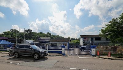 Guan Eng moots emergency funds for manpower so police stations won’t have to close gates at 10pm