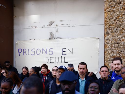 Francia moviliza a 450 policías para buscar a los asesinos de dos agentes penitenciarios