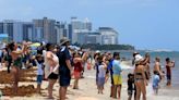 Aviones, picnics, fiestas: las familias abarrotaron Miami Beach para celebrar el Memorial Day