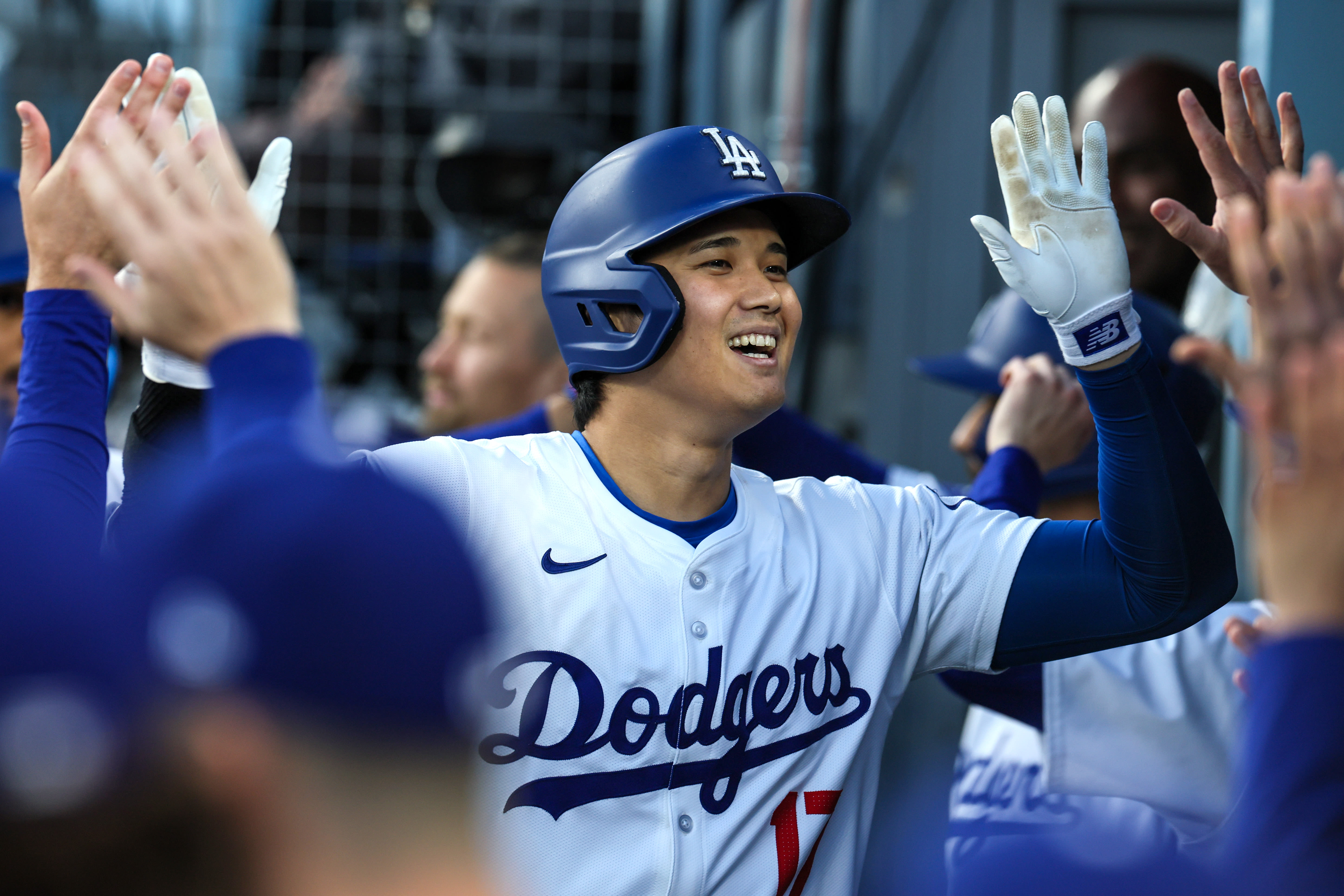 Dodgers rally in ninth and 10th to end five-game skid in opener of doubleheader vs. Mets