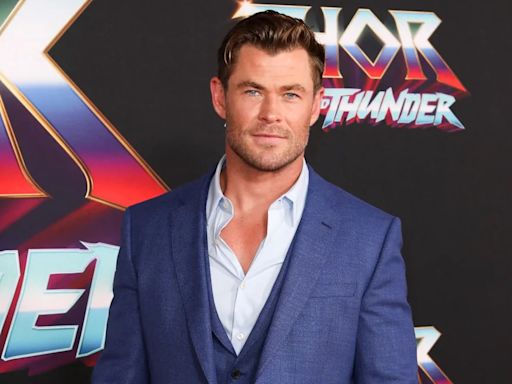 Chris Hemsworth dice que se convirtió en una parodia de sí mismo en la última película de “Thor”
