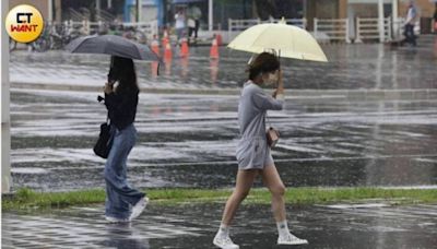 颱風「艾維尼」今午後將生成 東北大迴轉！對台影響曝光