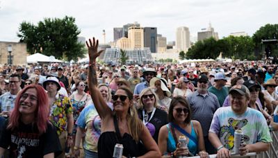 The new Minnesota Yacht Club Festival enjoys breezy opening on Harriet Island