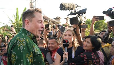 Musk launches SpaceX’s Starlink internet services in Indonesia