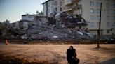 Search for earthquake survivors enters final hours in Turkey