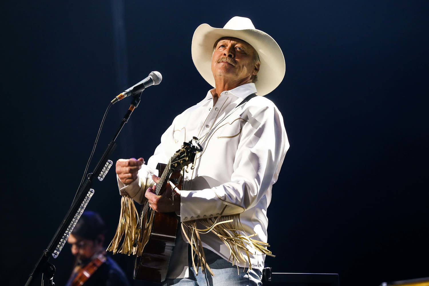Alan Jackson's new tour dates give fans 'one final chance' to see him perform — what to know