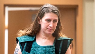 ‘Very paranoid.’ Gig Harbor woman killed boyfriend in front of daughter, 11, charges say
