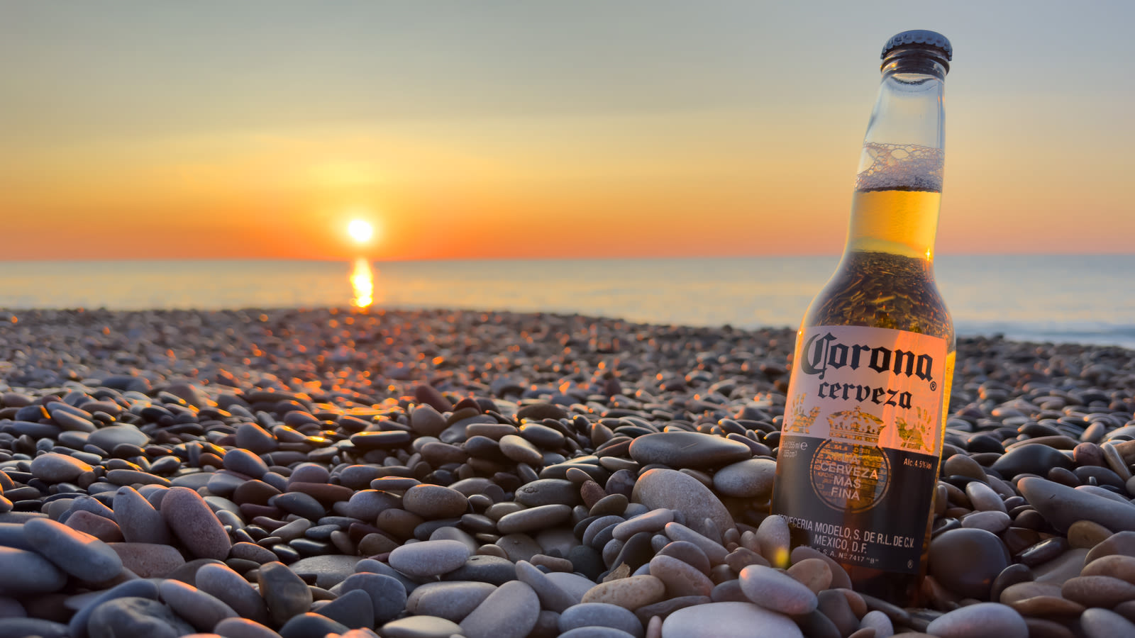 Piña Corona Is The Summer Beer Cocktail With A Tropical Twist