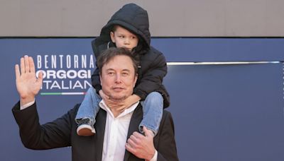 Elon Musk, father of 12, volunteers his own sperm to help seed a colony on Mars