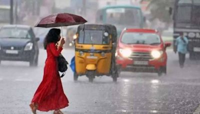 Maharashtra: IMD issues orange alert for Mumbai on July 26; IndiGo, Air India flights impacted