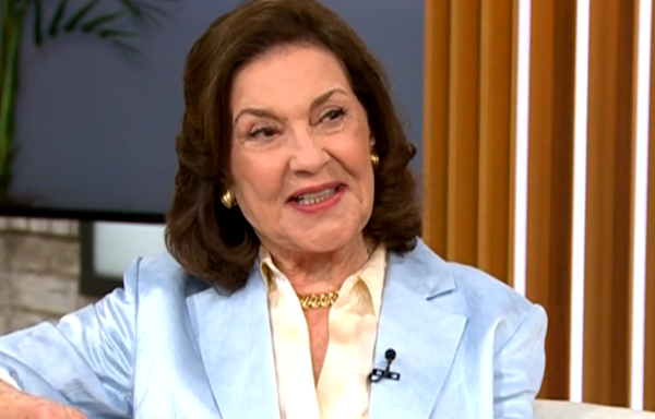 "Gilmore Girls" actress Kelly Bishop reflects on beloved show