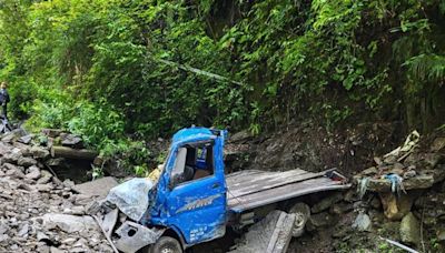 南投男不知「道路被掏空」開車經過墜谷 慘被活埋當場死亡