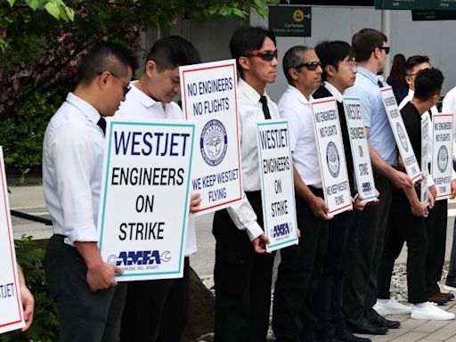 WestJet cancels hundreds of flights after aircraft mechanics strike