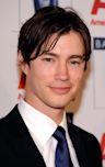 Tom Wisdom