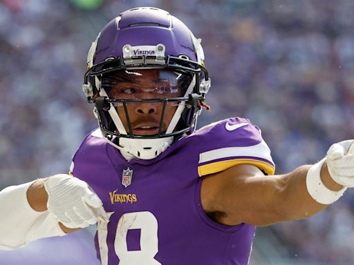 Wild Proposed Trade Sends Vikings Superstar Receiver to Browns