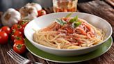 This Grated Tomato Pasta Recipe Is Like a Trip to Sicily in a Bowl—Fresh + Easy in 30 Minutes