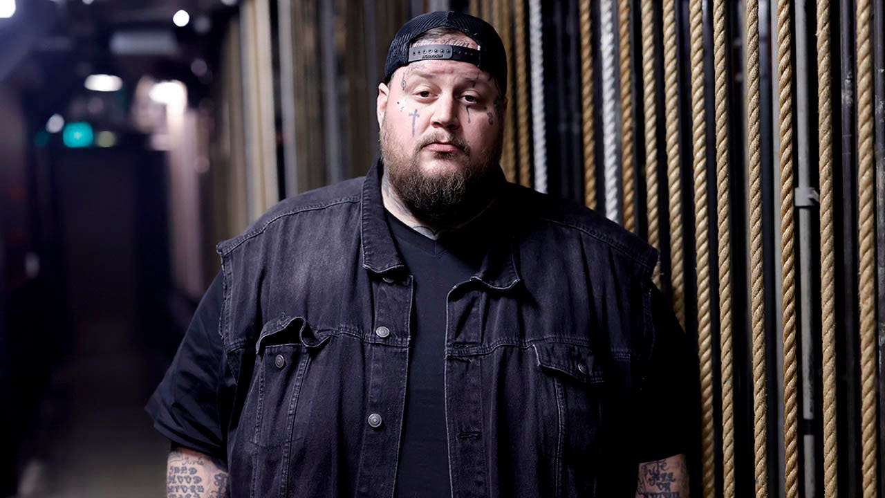 Jelly Roll says his felonies prevent him from booking gigs overseas