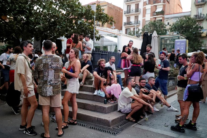 Barcelona cannot absorb infinite tourism growth, needs curbs, mayor says