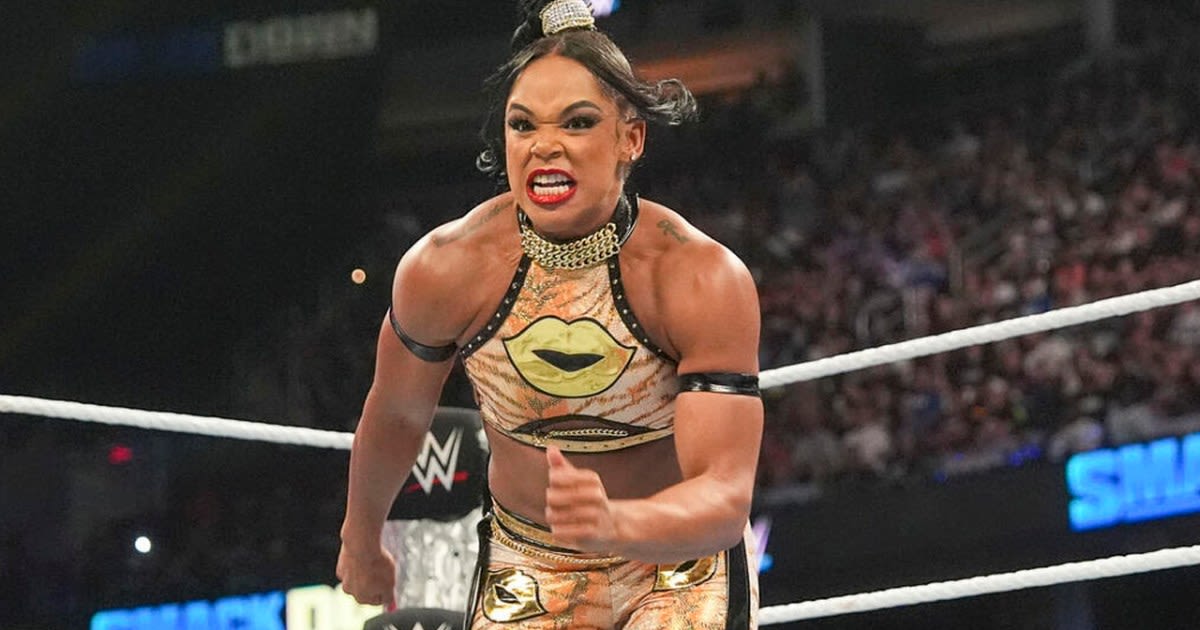 Bianca Belair Finished Making Her Ring Gear In The Makeup Chair With Her Eyes Closed