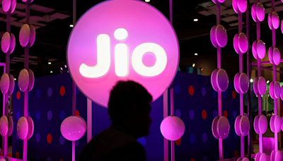 Reliance Jio Q1 Results: Net profit rises 2.02% QoQ to ₹5,445 crore | Mint