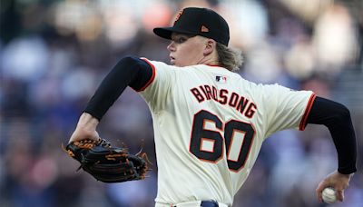 What we learned as Giants homers fuel win in Birdsong's debut