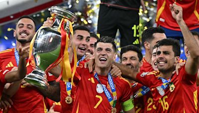 【2024歐洲足球錦標賽】史上第1隊！西班牙力克英格蘭 無敵艦隊7連勝捧起歐國盃獎座