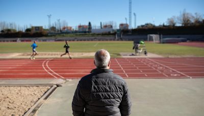 Carlos Gil Pérez, uno de los padres del atletismo español, acusado de abusar de menores en los ochenta: “Aprendí a vivir con ello, ¿quién me iba a creer entonces?”