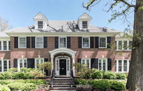 Iconic ‘Home Alone’ house hits the market in Winnetka for $5.2M