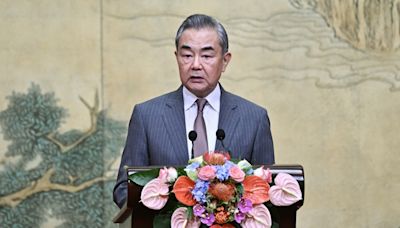 China apoya que Ucrania y Rusia negocien y pide buscar una "solución política" a la guerra